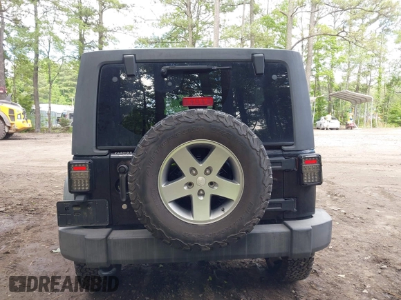 2012 Jeep Wrangler Unlimited Call of Duty MW3 with VIN 1C4BJWFG5CL103267, listed as a IAAI auction lot 42334345 with 135,324 mi miles and . Bid and sale history available at DreamBid. Image 17.
