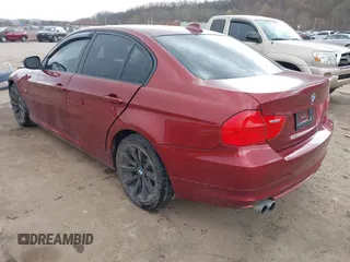 2011 BMW 3 Series 328i z VIN WBAPH7G56BNM59473, wystawiony jako IAAI lot #42012889 z przebiegiem 182 639 mil mil oraz . Historia ofert i sprzedaży dostępna na DreamBid. Obrazek 3.