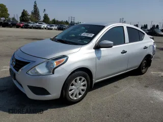 2017 Nissan Versa S with VIN 3N1CN7AP7HL864113, listed as a Copart auction lot 60256815 with 237,105 mi miles and Salvage title. Bid and sale history available at DreamBid. Image 1.