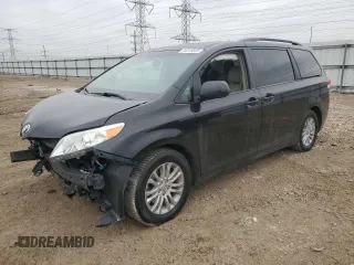 2014 Toyota Sienna XLE with VIN 5TDYK3DC1ES526015, listed as a Copart auction lot 44515545 with 0 mi miles and Salvage Title. Bid and sale history available at carsss.com. Image 1.