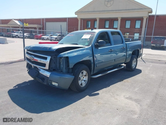 2010 Chevrolet Silverado 1500 LT with VIN 3GCRCSE00AG129825, listed as a IAAI auction lot 42003399 with 305,636 mi miles. Bid and sale history available at carsss.com. Image 14.