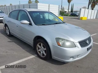 2006 Nissan Altima 2.5 with VIN 1N4AL11D46N438184, listed as a IAAI auction lot 41691180 with 326,541 mi miles. Bid and sale history available at carsss.com. Image 1.