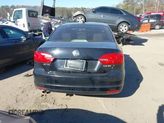 2013 Volkswagen Jetta SE с VIN 3VWDX7AJ4DM298274, выставлен на аукционе IAAI как лот 41444013 с пробегом 111 344 миль миль и . История ставок и продаж доступна на DreamBid. Изображение 16.