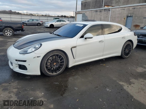 2014 Porsche Panamera 4S Executive with VIN WP0BB2A7XEL062036, listed as a Copart auction lot 83181694 with 125,061 mi miles and Salvage Title. Bid and sale history available at DreamBid. Image 1.