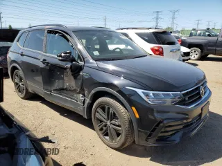 2022 Volkswagen Tiguan SE R-Line Black z VIN 3VV8B7AX2NM107364, wystawiony jako Copart lot #56123605 z przebiegiem 16 242 mil mil oraz Szkoda całkowita • Salvage title. Historia ofert i sprzedaży dostępna na DreamBid. Obrazek 4.