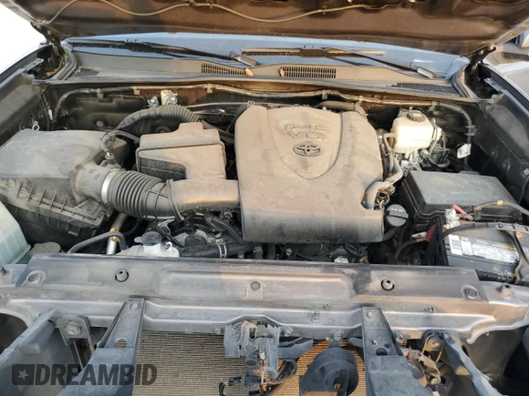 2021 Toyota Tacoma 4WD SR5 with VIN 5TFDZ5BN8MX062787, listed as a Copart auction lot 82918264 with 59,351 mi miles and Salvage Title. Bid and sale history available at carsss.com. Image 11.