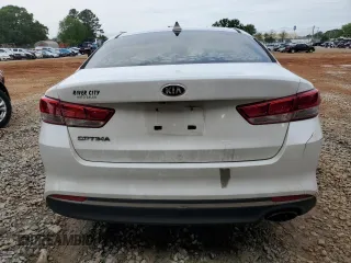 2017 Kia Optima LX z VIN 5XXGT4L36HG124383, wystawiony jako Copart lot #54276425 z przebiegiem 213 621 mil mil oraz Szkoda całkowita • Salvage title. Historia ofert i sprzedaży dostępna na DreamBid. Obrazek 6.