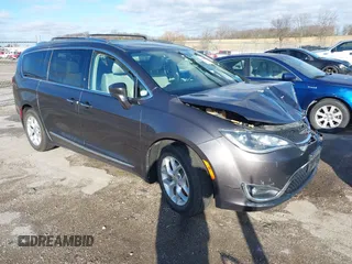 2018 Chrysler Pacifica Touring L z VIN 2C4RC1BG2JR194522, wystawiony jako IAAI lot #40901311 z przebiegiem 88 460 mil mil oraz . Historia ofert i sprzedaży dostępna na DreamBid. Obrazek 1.