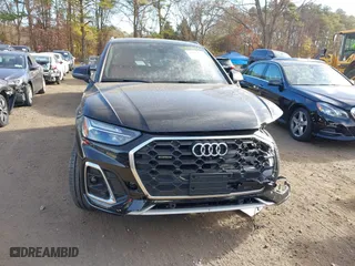 2024 Audi Q5 S line Premium Plus with VIN WA1EAAFY4R2137184, listed as a IAAI auction lot 40832920 with 1,426 mi miles. Bid and sale history available at carsss.com. Image 12.