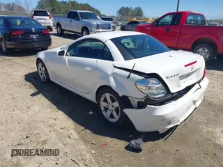 2006 Mercedes-Benz SLK 280 z VIN WDBWK54F66F129347, wystawiony jako IAAI lot #41817799 z przebiegiem 162 658 mil mil oraz . Historia ofert i sprzedaży dostępna na DreamBid. Obrazek 3.