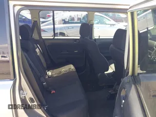 2005 Scion xB with VIN JTLKT334250219070, listed as a IAAI auction lot 41960092 with 184,895 mi miles. Bid and sale history available at carsss.com. Image 8.