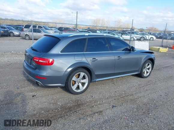 2014 Audi allroad A4 Premium Plus z VIN WA1UFAFL8EA133365, wystawiony jako IAAI lot #42034903 z przebiegiem 145 285 mil mil oraz . Historia ofert i sprzedaży dostępna na DreamBid. Obrazek 4.