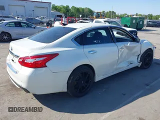 2016 Nissan Altima SR with VIN 1N4AL3AP0GC187327, listed as a IAAI auction lot 42001667 with 175,649 mi miles and . Bid and sale history available at carsss.com. Image 4.