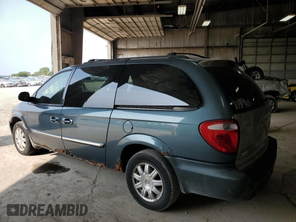 2006 Chrysler Town & Country LWB Touring with VIN 2A4GP54L56R781831, listed as a Copart auction lot 70298954 with 183,487 mi miles and Clean Title. Bid and sale history available at carsss.com. Image 2.