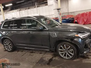 2017 Volvo XC90 Momentum with VIN YV4A22PK6H1131017, listed as a IAAI auction lot 40843305 with 134,205 mi miles. Bid and sale history available at carsss.com. Image 14.