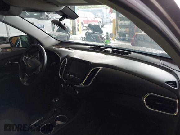 2018 Chevrolet Equinox LT with VIN 2GNAXTEX4J6221219, listed as a IAAI auction lot 39992944 with 92,743 mi miles. Bid and sale history available at carsss.com. Image 17.