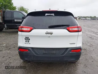 2016 Jeep Cherokee Altitude with VIN 1C4PJMCB8GW372242, listed as a IAAI auction lot 42214287 with 87,597 mi miles and . Bid and sale history available at DreamBid. Image 15.