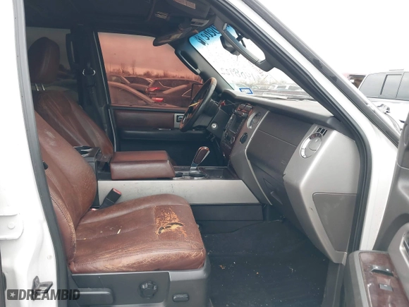 2009 Ford Expedition Eddie Bauer with VIN 1FMFU17549LA07370, listed as a IAAI auction lot 41408922 with 227,353 mi miles. Bid and sale history available at carsss.com. Image 5.