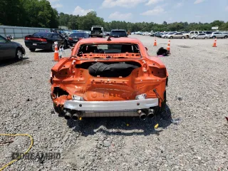 2018 Chevrolet Camaro 2SS with VIN 1G1FH1R74J0186502, listed as a Copart auction lot 57320653 with 9,480 mi miles. Bid and sale history available at carsss.com. Image 6.