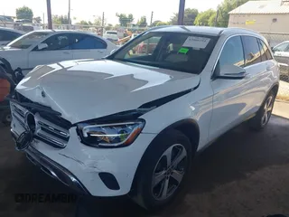 2022 Mercedes-Benz GLC 300 with VIN W1N0G8DB2NG100453, listed as a IAAI auction lot 42066751 with 24,345 mi miles and . Bid and sale history available at DreamBid. Image 22.