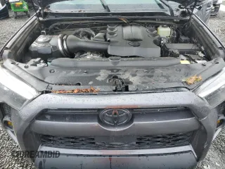 2022 Toyota 4Runner SR5 Premium with VIN JTENU5JR3N6067471, listed as a Copart auction lot 50493315 with 42,450 mi miles and Salvage title. Bid and sale history available at DreamBid. Image 12.