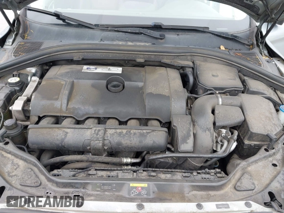 2010 Volvo XC60 3.2L with VIN YV4960DL5A2106408, listed as a IAAI auction lot 42047320 with 179,847 mi miles. Bid and sale history available at carsss.com. Image 10.