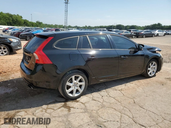 2015 Volvo V60 z VIN YV140MEA2F1209442, wystawiony jako Copart lot #54936914 z przebiegiem Nie podano mil oraz Szkoda całkowita • Salvage title. Historia ofert i sprzedaży dostępna na DreamBid. Obrazek 3.