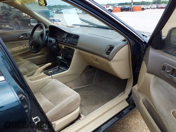 1994 Honda Accord EX with VIN 1HGCD5654RA042441, listed as a IAAI auction lot 42129570 with 121,220 mi miles and . Bid and sale history available at carsss.com. Image 5.