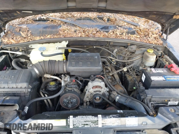 2002 Jeep Liberty Sport with VIN 1J4GL48K32W324864, listed as a IAAI auction lot 41962179 with 147,988 mi miles. Bid and sale history available at carsss.com. Image 10.