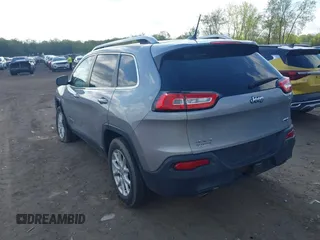 2014 Jeep Cherokee Latitude z VIN 1C4PJMCSXEW294950, wystawiony jako IAAI lot #42179152 z przebiegiem 105 796 mil mil oraz . Historia ofert i sprzedaży dostępna na DreamBid. Obrazek 3.