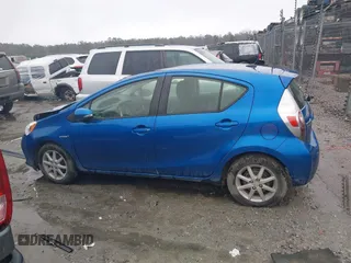 2014 Toyota Prius One z VIN JTDKDTB34E1571983, wystawiony jako IAAI lot #41760657 z przebiegiem 237 497 mil mil oraz . Historia ofert i sprzedaży dostępna na DreamBid. Obrazek 14.