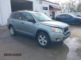 2008 Toyota RAV4 with VIN JTMBD33V985212870, listed as a IAAI auction lot 40765461 with 163,580 mi miles. Bid and sale history available at carsss.com. Image 1.