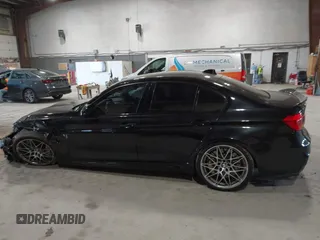 2017 BMW M3 z VIN WBS8M9C52H5G83686, wystawiony jako IAAI lot #42205796 z przebiegiem 51 956 mil mil oraz . Historia ofert i sprzedaży dostępna na DreamBid. Obrazek 14.
