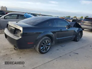 2008 Ford Mustang GT Deluxe with VIN 1ZVHT82H385152393, listed as a Copart auction lot 58991235 with 134,298 mi miles and Salvage title. Bid and sale history available at DreamBid. Image 3.