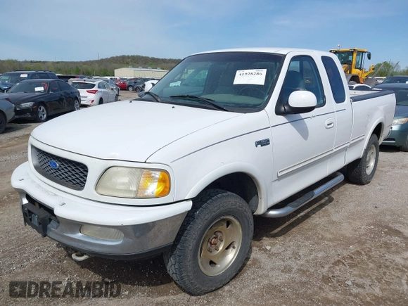 1997 Ford F-150 XL with VIN 1FTEX18L3VKB96680, listed as a IAAI auction lot 41928286 with 171,295 mi miles. Bid and sale history available at carsss.com. Image 2.