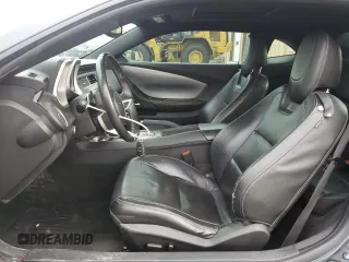 2010 Chevrolet Camaro 2LT z VIN 2G1FC1EV0A9165381, wystawiony jako Copart lot #60524125 z przebiegiem 223 056 mil mil oraz Szkoda całkowita • Salvage title. Historia ofert i sprzedaży dostępna na DreamBid. Obrazek 7.