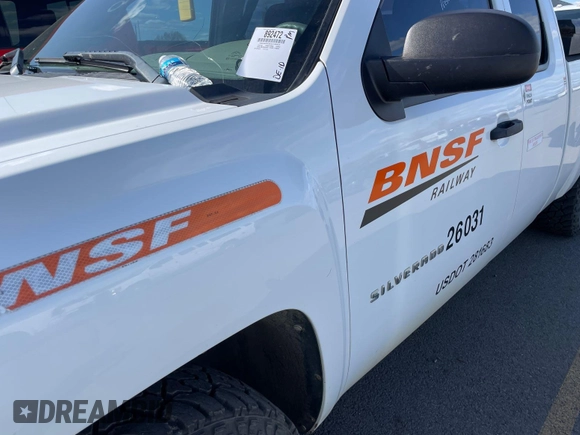 2010 Chevrolet Silverado 1500 with VIN 1GCSKPE3XAZ186934, listed as a IAAI auction lot 42141834 with 311,222 mi miles and . Bid and sale history available at DreamBid. Image 1.
