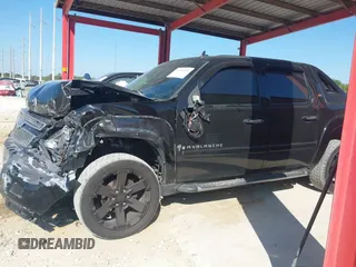 2007 Chevrolet Avalanche LTZ with VIN 3GNFK12307G246240, listed as a IAAI auction lot 41781994 with 170,140 mi miles and . Bid and sale history available at DreamBid. Image 14.
