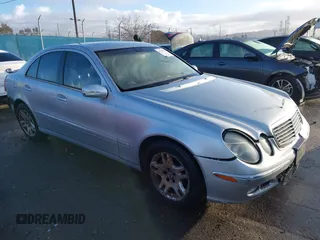 2003 Mercedes-Benz E 320 z VIN WDBUF65J33A347873, wystawiony jako IAAI lot #41568345 z przebiegiem 119 174 mil mil oraz . Historia ofert i sprzedaży dostępna na DreamBid. Obrazek 1.