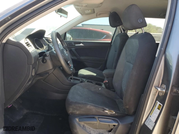 2018 Volkswagen Tiguan S with VIN 3VV1B7AX4JM037328, listed as a Copart auction lot 50067275 with 213,669 mi miles and Clean Title. Bid and sale history available at carsss.com. Image 7.