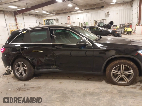 2022 Mercedes-Benz GLC 300 with VIN W1N0G8EB8NV370264, listed as a IAAI auction lot 41867375 with 16,548 mi miles and . Bid and sale history available at DreamBid. Image 13.
