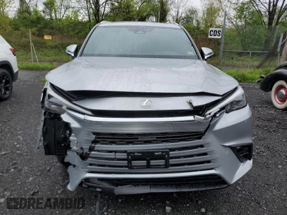 2024 Lexus TX 350 with VIN 5TDAAAB61RS015089, listed as a Copart auction lot 55833525 with 1,790 mi miles and Salvage title. Bid and sale history available at DreamBid. Image 5.