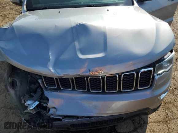 2017 Jeep Grand Cherokee Laredo with VIN 1C4RJFAG7HC834473, listed as a Copart auction lot 60400725 with 100,293 mi miles and Clean title. Bid and sale history available at DreamBid. Image 12.