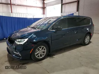 2025 Chrysler Pacifica Select with VIN 2C4RC1BG1SR509814, listed as a Copart auction lot 59886815 with 27,993 mi miles and Clean title. Bid and sale history available at DreamBid. Image 1.