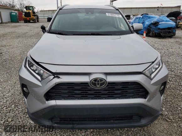 2020 Toyota RAV4 XLE with VIN 2T3P1RFV6LC083003, listed as a Copart auction lot 51905775 with 100,298 mi miles and Salvage Title. Bid and sale history available at DreamBid. Image 5.