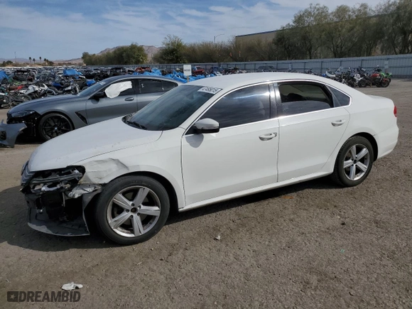 2013 Volkswagen Passat SE with VIN 1VWBP7A35DC016573, listed as a Copart auction lot 47495015 with 137,450 mi miles and Salvage Title. Bid and sale history available at carsss.com. Image 1.