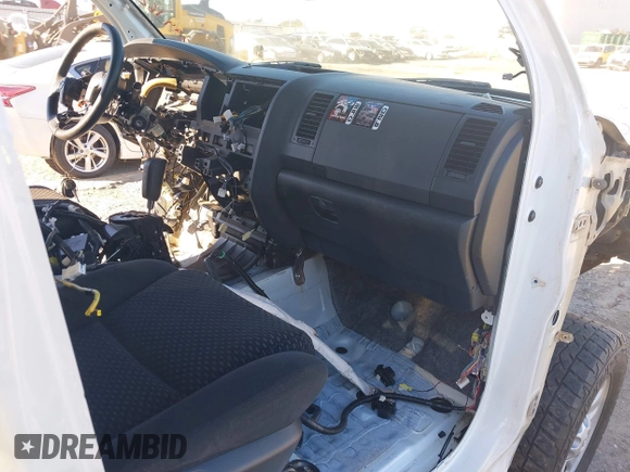 2013 Toyota Tundra 4WD Truck with VIN 5TFDW5F12DX299162, listed as a IAAI auction lot 41829577 with 1 mi miles. Bid and sale history available at carsss.com. Image 5.