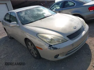 2005 Lexus ES 350 z VIN JTHBA30G355130819, wystawiony jako IAAI lot #42426793 z przebiegiem 299 660 mil mil oraz . Historia ofert i sprzedaży dostępna na DreamBid. Obrazek 1.