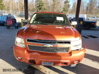 2008 Chevrolet Avalanche LS with VIN 3GNFK123X8G250104, listed as a IAAI auction lot 41383556 with 244,654 mi miles. Bid and sale history available at carsss.com. Image 12.
