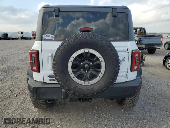 2023 Ford Bronco with VIN 1FMEE5DP5PLA95882, listed as a Copart auction lot 44057865 with 32,410 mi miles and Salvage Title. Bid and sale history available at DreamBid. Image 6.